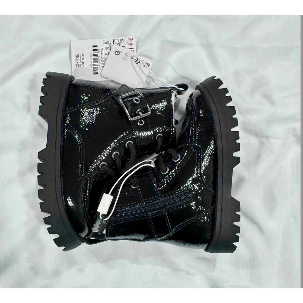 Zara Kids Buckled boots Size 6.5